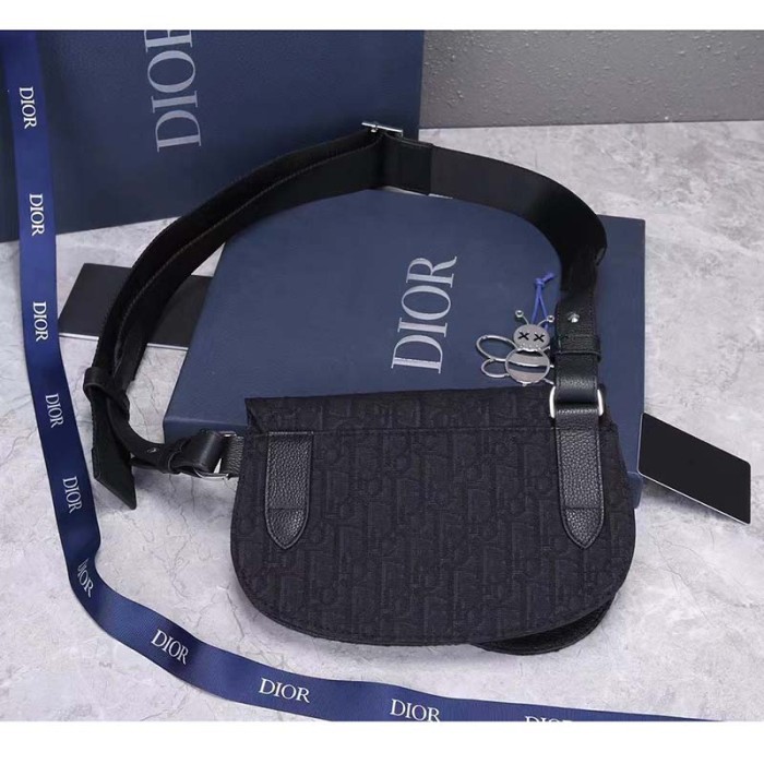 Dior Unisex CD Saddle Pouch Black Dior Oblique Jacquard
