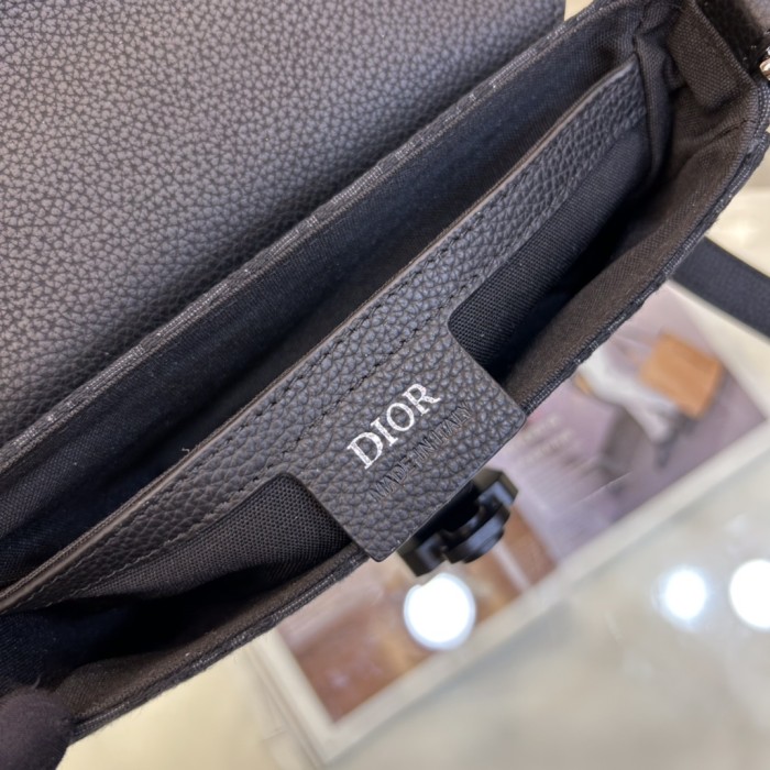 Dior Unisex CD Saddle Pouch Strap Black Dior Oblique Jacquard Grained Calfskin