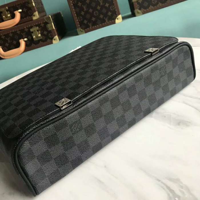 Louis Vuitton LV Men District GM Bag Damier Ebene Canvas