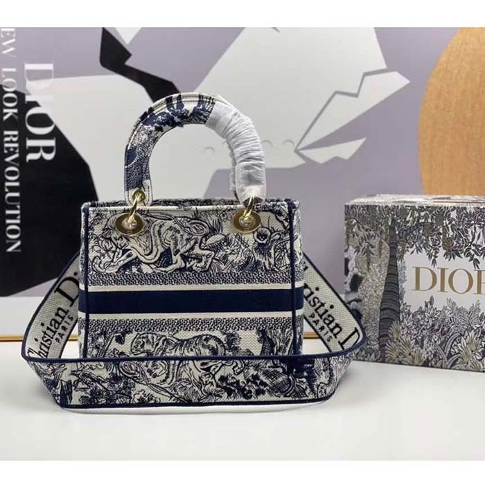 Dior Women CD Medium Lady D-Lite Bag Blue Toile De Jouy Embroidery
