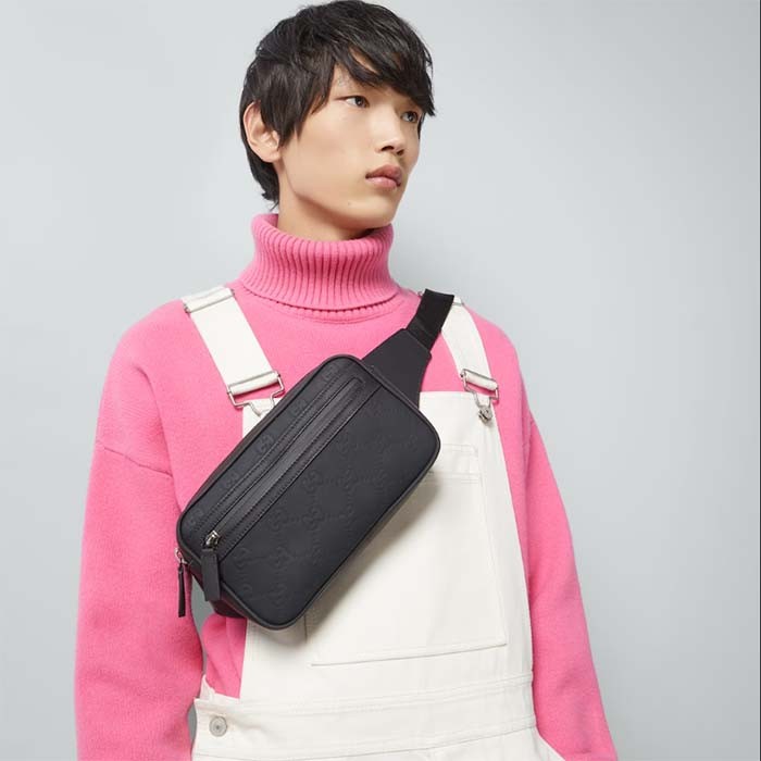 Gucci Unisex GG Belt Bag Black GG Rubber-Effect Leather Zip Closure