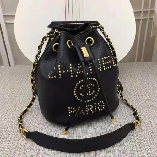 Chanel Women Small Drawstring Bag in Grained Calfskin Leather-Black