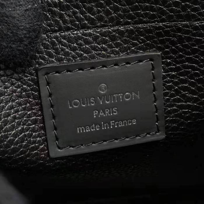 Louis Vuitton LV Unisex Pochette Voyage MM Taiga Leather Zip Closing System