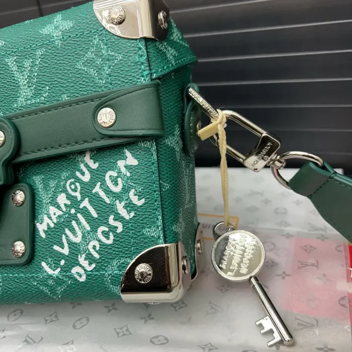 Louis Vuitton LV Men Soul Trunk-Green M12686