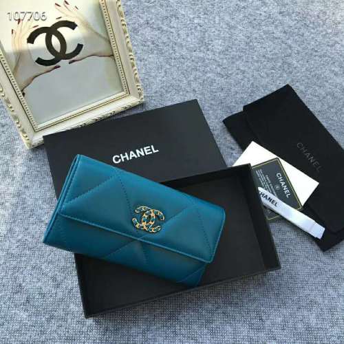 Chanel Women Chanel 19 Flap Wallet Shiny Lambskin Leather-Blue