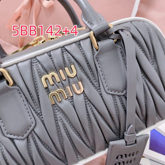 5BB142 MIU new bowling bag