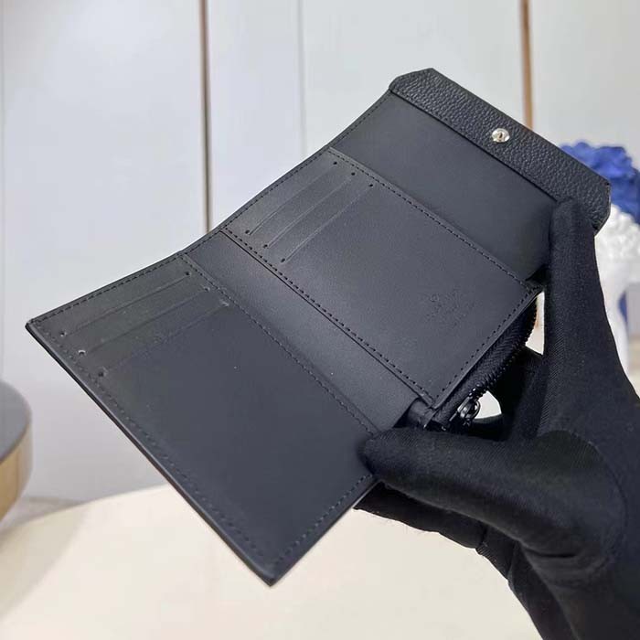 Louis Vuitton LV Unisex Pilot Wallet Black LV Aerogram Cowhide Leather Tone-On-Tone Hardware