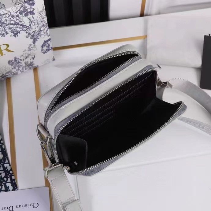 Dior Unisex CD Messenger Pouch Dior Gray CD Diamond Canvas