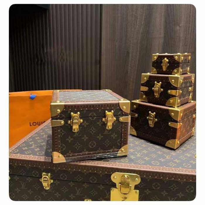 Louis Vuitton LV Unisex Pyramid Trunk Brown Monogram Coated Canvas M10052