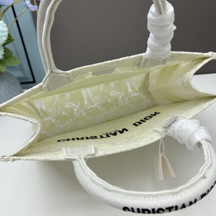 Dior Women CD Medium Dior Book Tote White Multicolor D-Lace Embroidery Macramé