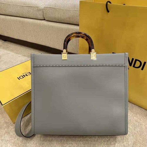 Fendi Women Sunshine Medium Leather Shopper-Grey