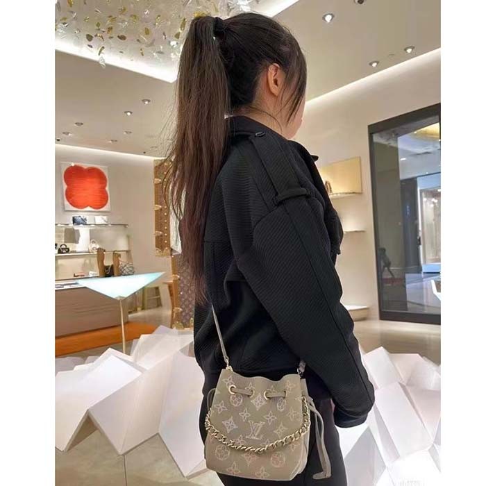 Louis Vuitton LV Unisex Pico Bella Gray Mahina Perforated Calf Leather Microfiber Lining M82731