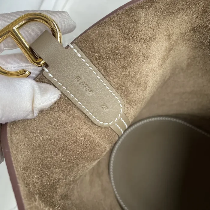 Hermes Women In the Loop 18 Handbag Clemence Leather-Grey/Gold