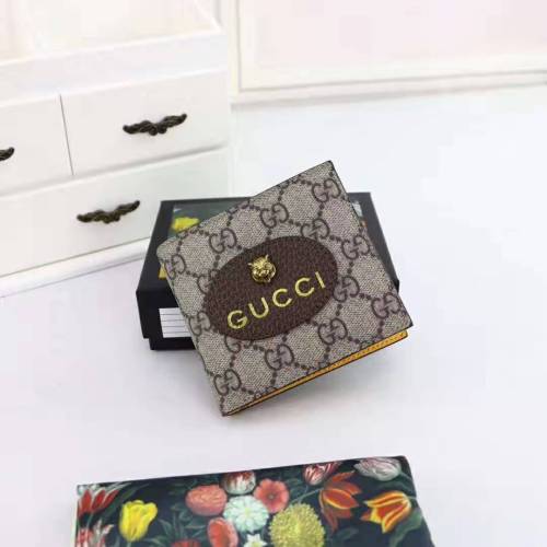Gucci GG Unisex Neo Vintage GG Supreme Wallet in Beige/Ebony GG Supreme Canvas