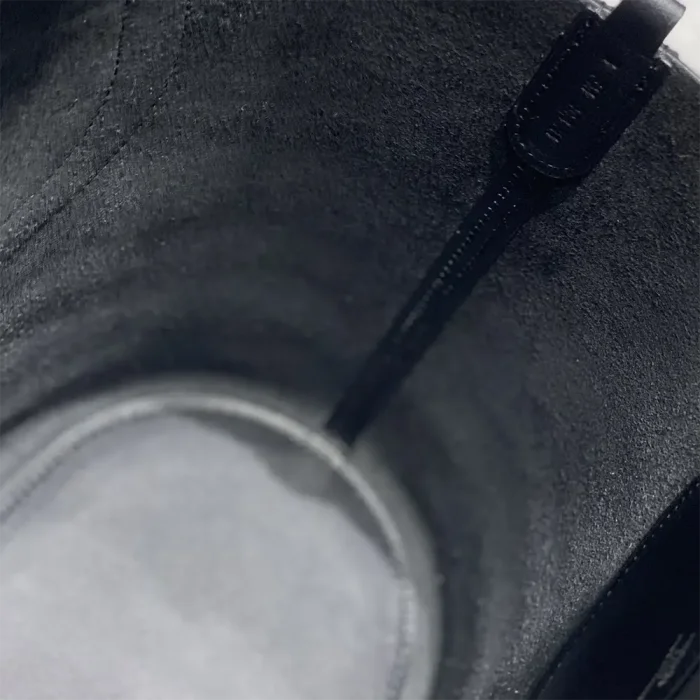 Hermes Women In the Loop 18 Handbag Clemence Leather-Black/Silver