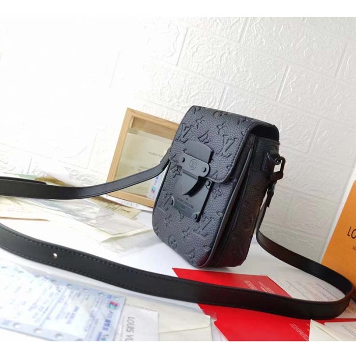 Louis Vuitton LV Unisex S-Lock Vertical Wearable Wallet Black Taurillon Monogram Leather