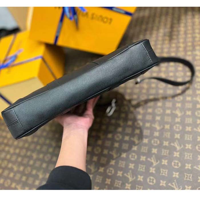 Louis Vuitton LV Unisex Porte-Documents Voyage PM Black Taiga Noir Cowhide Leather