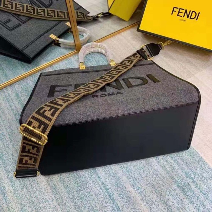 Fendi Women Fendi Sunshine Large Gray Flannel Shopper