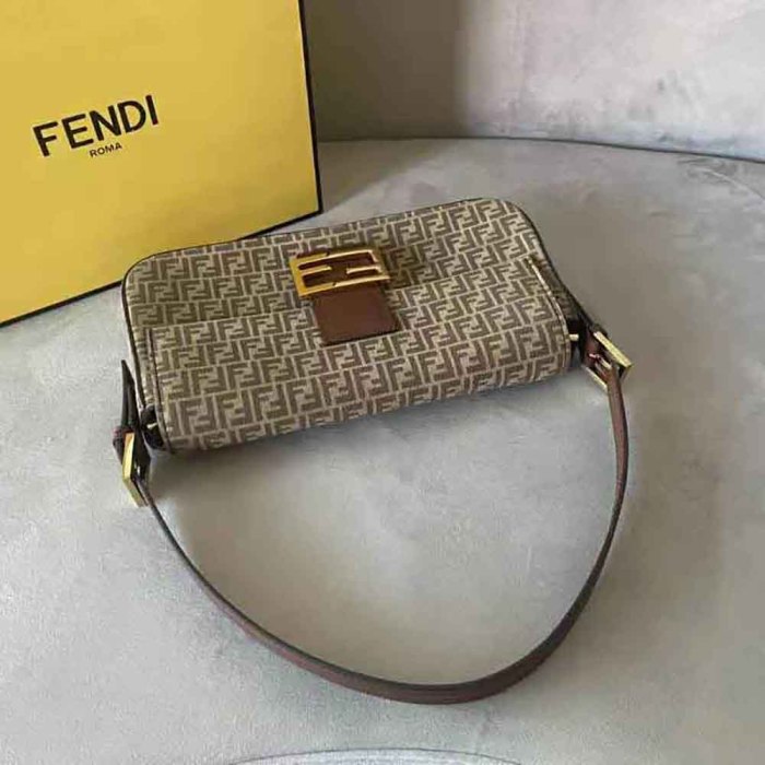 Fendi Women Baguette 1997 Beige Split Leather Bag
