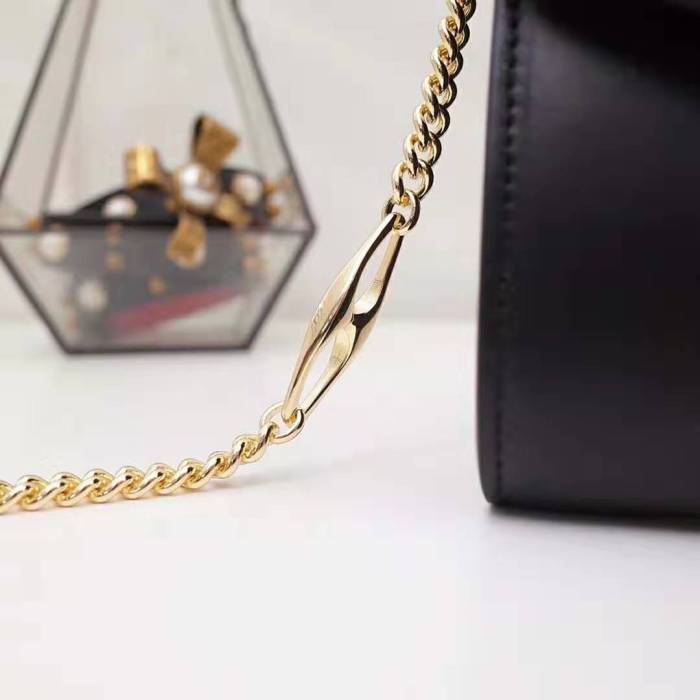 Gucci GG Women Gucci Zumi Smooth Leather Small Shoulder Bag with Interlocking G Horsebit