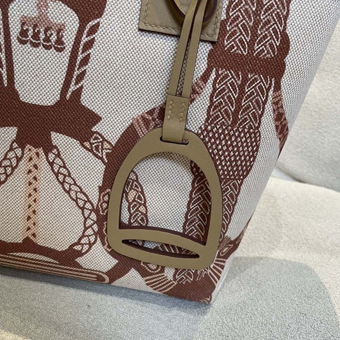 Hermes Unisex Steeple 25 Ecru Tote Bag-Brown H084313CKAC