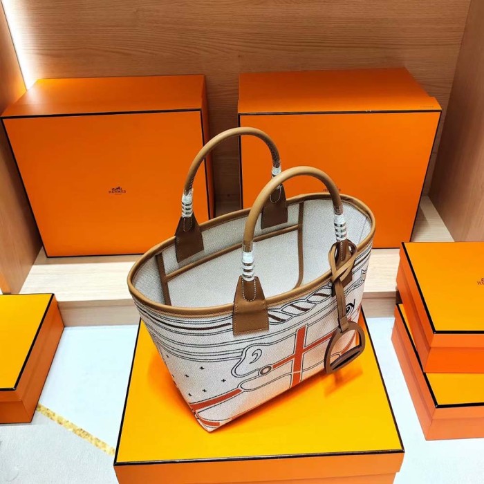 Hermes Unisex Steeple 25 Cais Ecru Tote Bag-Brown H083877CKAA