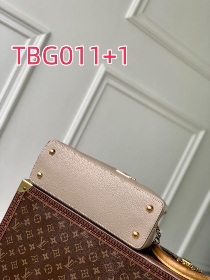 TBG011 CAPUCINES Medium Handbag M12935