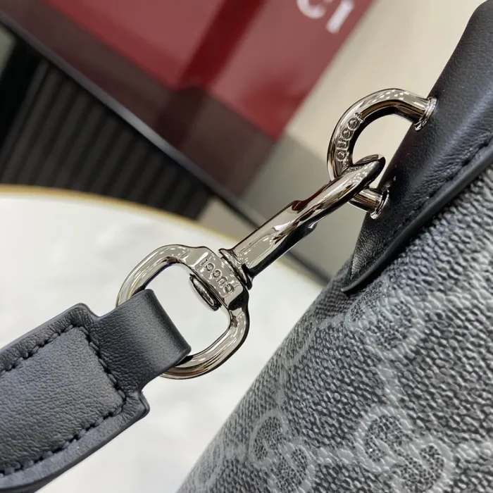 Gucci Unisex GG Emblem Small Business Case-Black 821156FAD6M1000