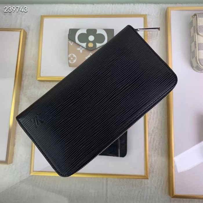 Louis Vuitton Unisex Zippy Wallet Black Epi Grained Cowhide Leather Zip Closure