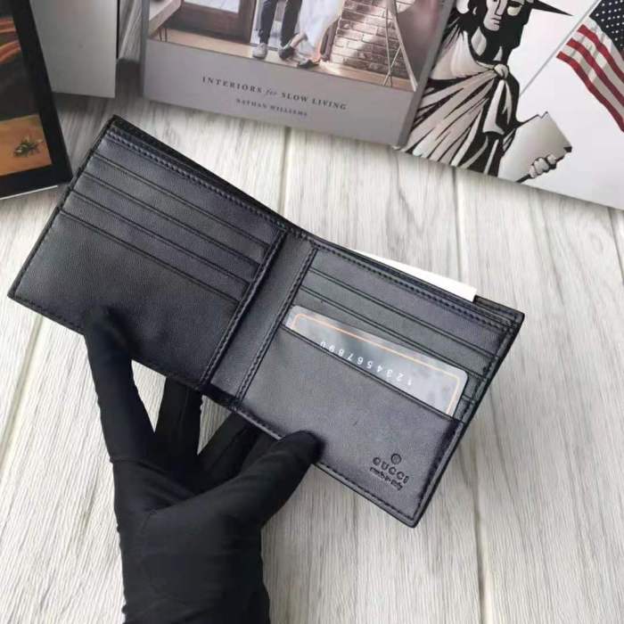 Gucci GG Men Gucci Signature Wallet in Black Gucci Signature Leather with Details