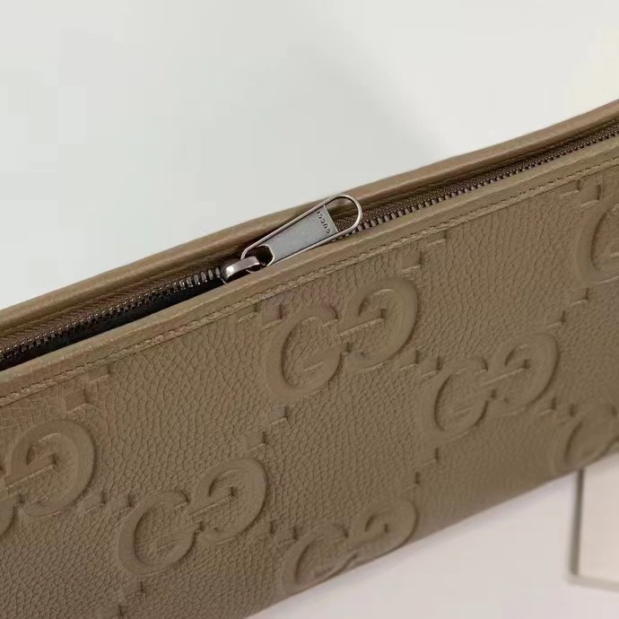 Gucci Unisex Jumbo GG Pouch Dark Green Jumbo GG Leather Zip Closure