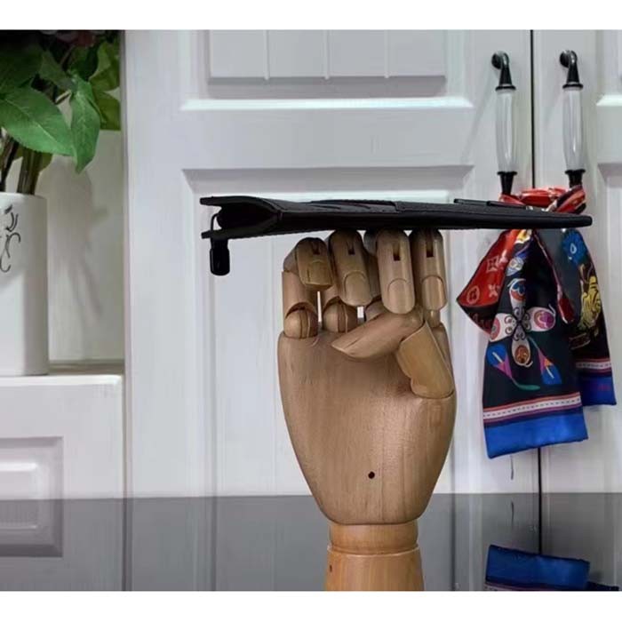 Louis Vuitton LV Unisex Coin Card Holder Black Cowhide Leather 4 Card Slots