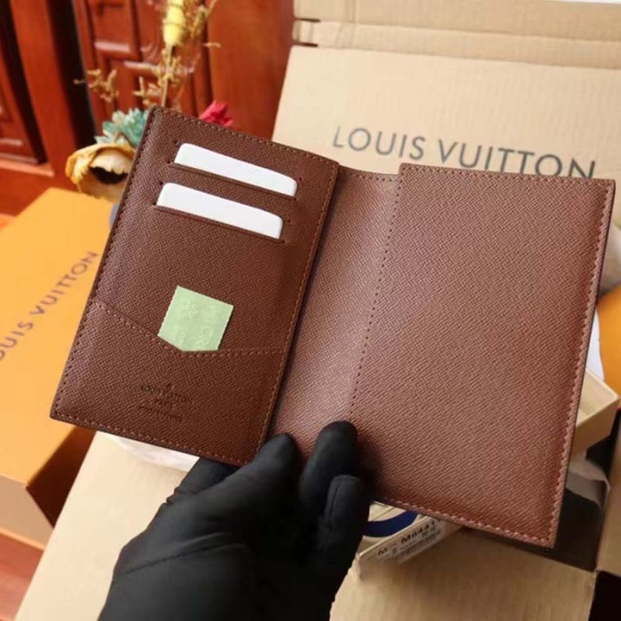 Louis Vuitton LV Unisex Passport Cover Brown Monogram Coated Canvas Cowhide Leather