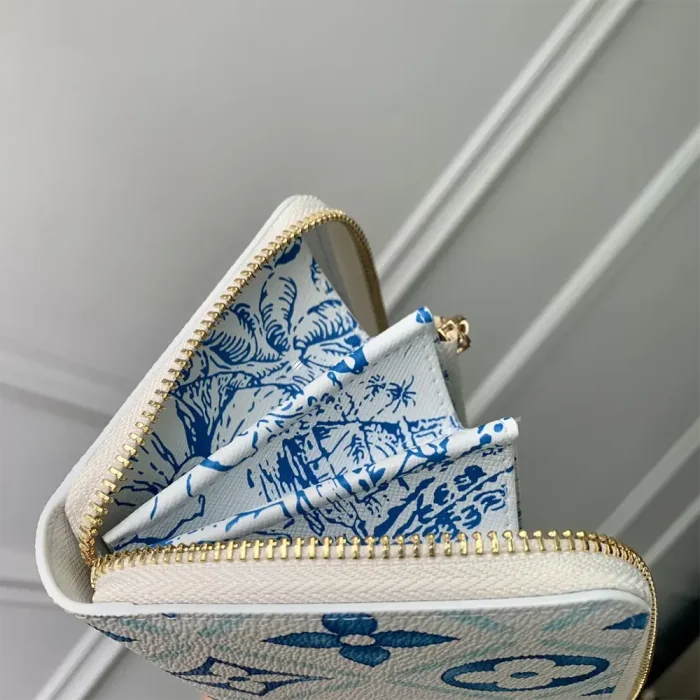 Louis Vuitton LV Unisex Zippy Wallet Monogram Coated Canvas M83624