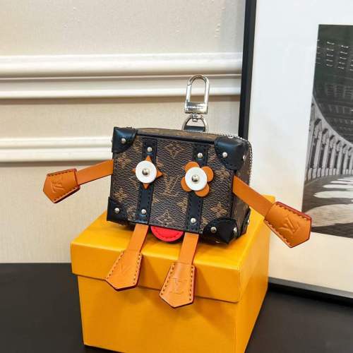 Louis Vuitton LV Unisex Mister Trunk Key Holder And Bag Charm M01201