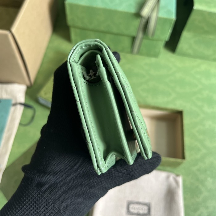 Gucci Unisex GG Marmont Matelassé Card Case Wallet Sage Green Chevron Leather