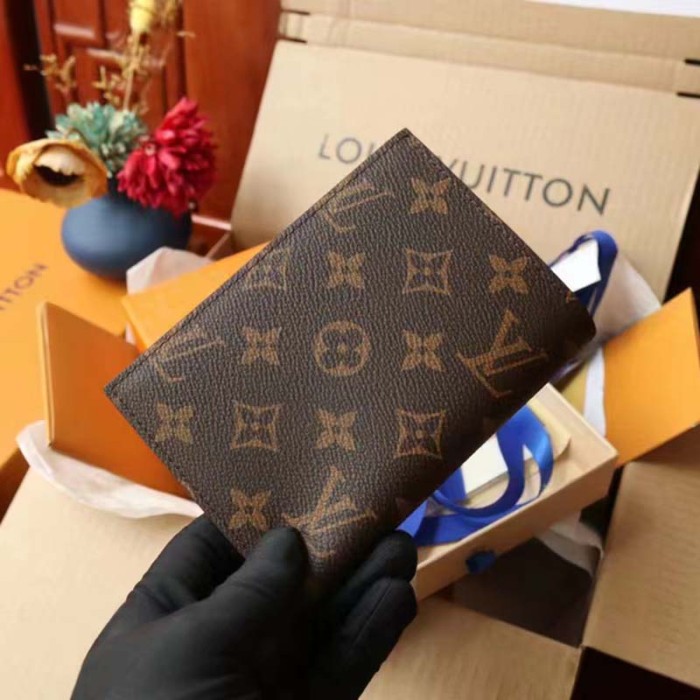 Louis Vuitton LV Unisex Passport Cover Brown Monogram Coated Canvas Cowhide Leather