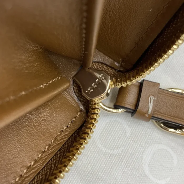 Gucci Unisex GG Emblem Zip Around Wallet-Navy 819122FAECC4243