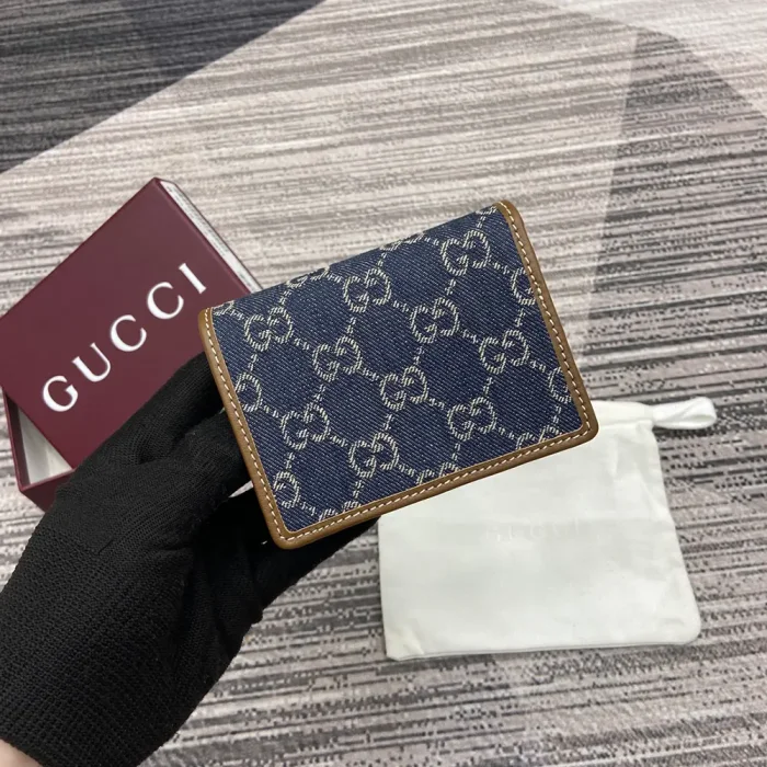 Gucci Unisex GG Emblem Mini Wallet-Navy 820692FAECC4243