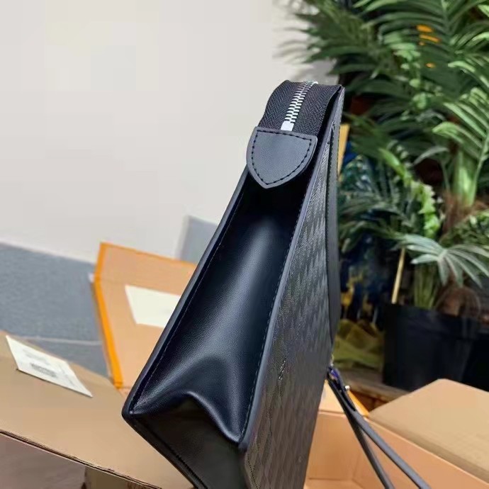 Louis Vuitton LV Unisex Discovery Pochette Clutch Damier Infini Cowhide Leather