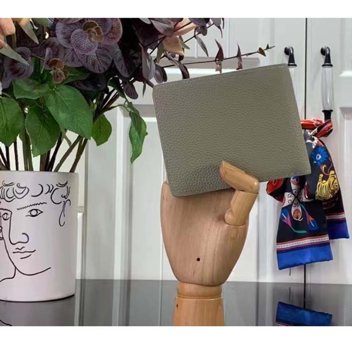 Louis Vuitton LV Unisex Multiple Wallet Sage Cowhide Leather 3 Card Slots