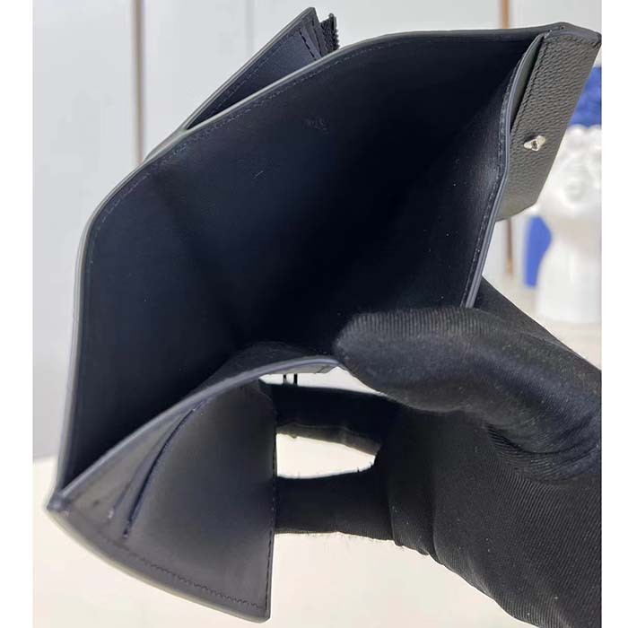 Louis Vuitton LV Unisex Pilot Wallet Black LV Aerogram Cowhide Leather Tone-On-Tone Hardware