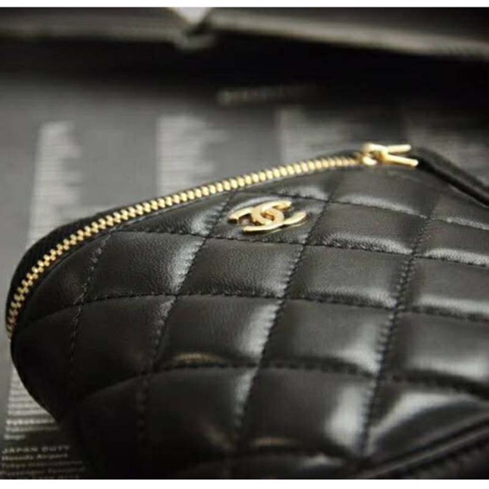 Chanel Women Small Mini Vanity with Classic Chain Lambskin-Black