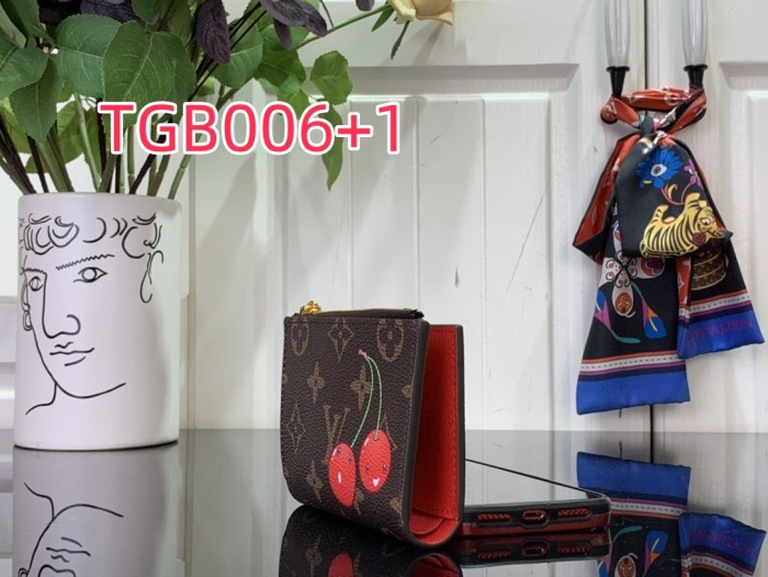 TBG006 LV x TM LISA wallet m13420
