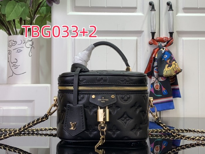 TBG033 VANITY CHAIN POUCH M25123