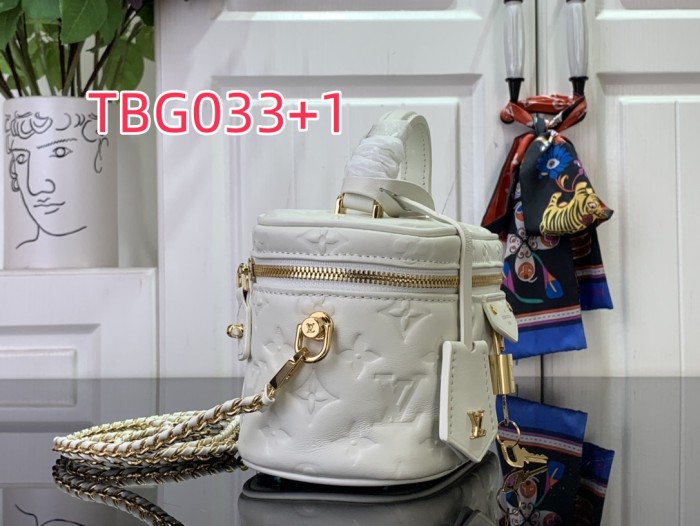 TBG033 VANITY CHAIN POUCH M25123