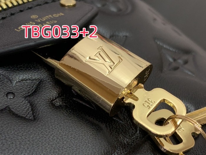 TBG033 VANITY CHAIN POUCH M25123