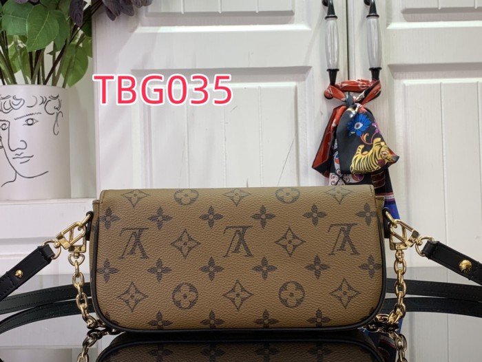 TBG035 WALLET ON CHAIN IVY handbag m26587