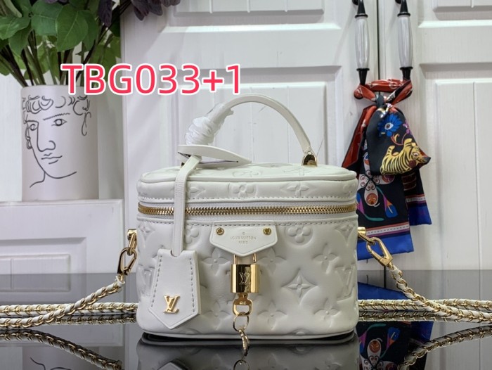 TBG033 VANITY CHAIN POUCH M25123