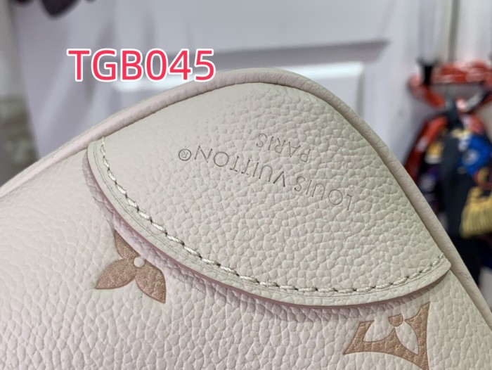 TGB045 BOULOGNE HORN HANDBAG M14734